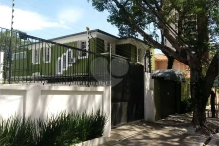 Casa à venda com 4 quartos em Jardim Paineiras, São Paulo, SP