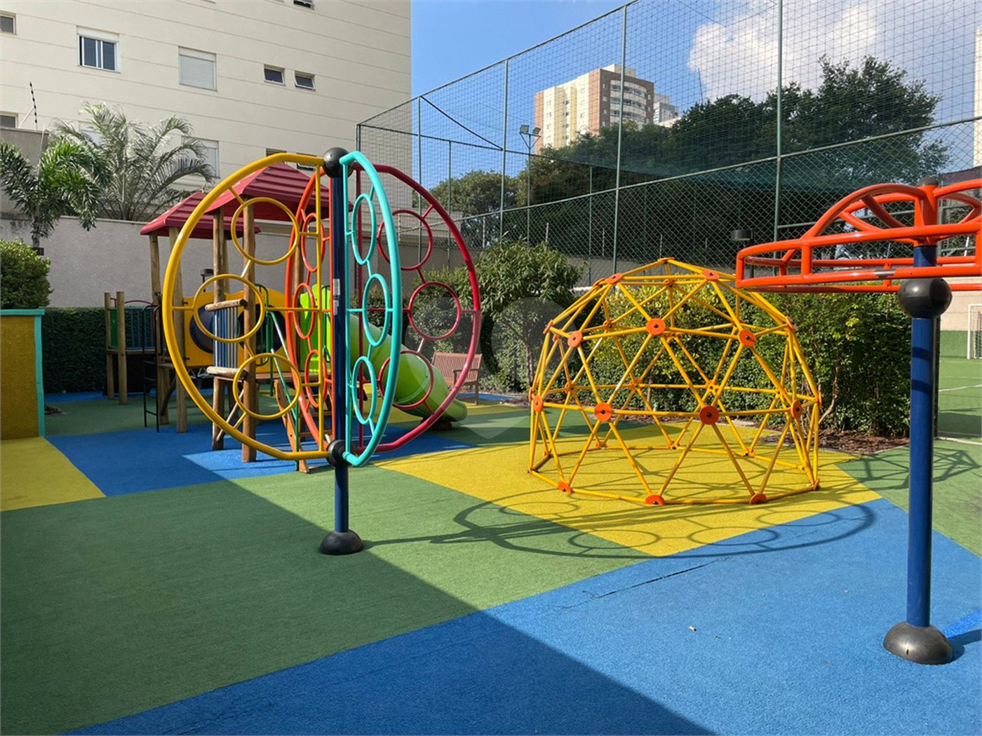 Apartamento à venda com 3 suítes em Vila Romana, São Paulo, SP