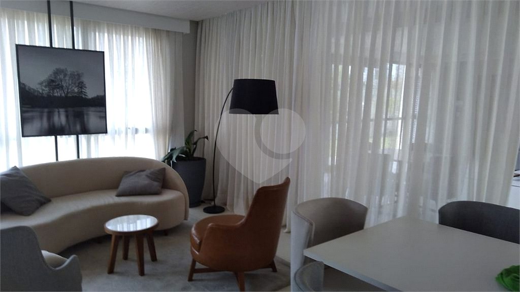 Apartamento à venda com 3 suítes em Vila Monumento, São Paulo, SP