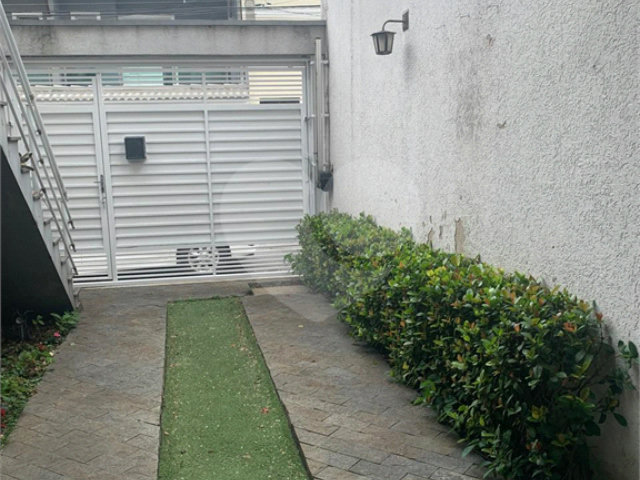 Sobrado à venda com 2 suítes em Horto, São Paulo, SP