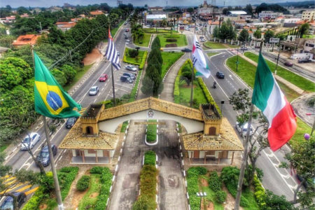 Terreno à venda no condomínio Recanto dos Paturis, Vinhedo - SP