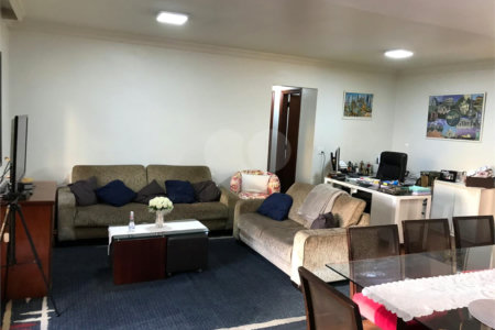 Apartamento à venda com 4 quartos, sendo 2 suítes, em Vila Olímpia, São Paulo, SP