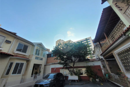 Casa de Vila à venda com 4 quartos, sendo 1 suíte,  em Tijuca, Rio de Janeiro, RJ