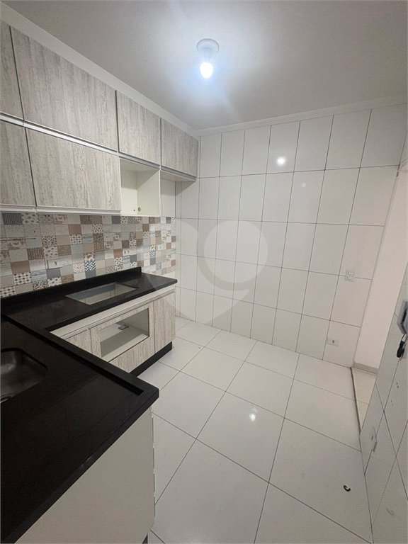 Casa à venda com 2 quartos no condomínio Carvalho Lagares, Poá - SP