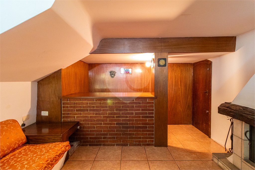 Casa de Vila à venda com 4 quartos, sendo 2 suítes, em Alto da Boa Vista, São Paulo, SP