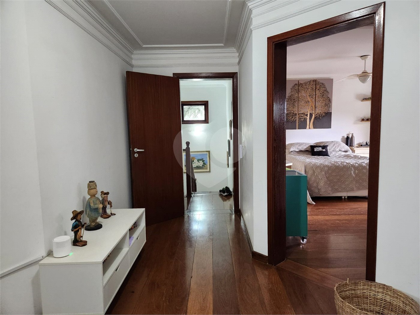 Casa à venda com 5 suítes no condomínio Suíça da Cantareira, Mairiporã - SP