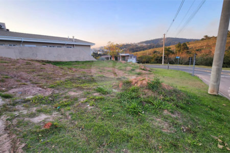 Terreno à venda no condomínio Santa Isabel I, Louveira - SP