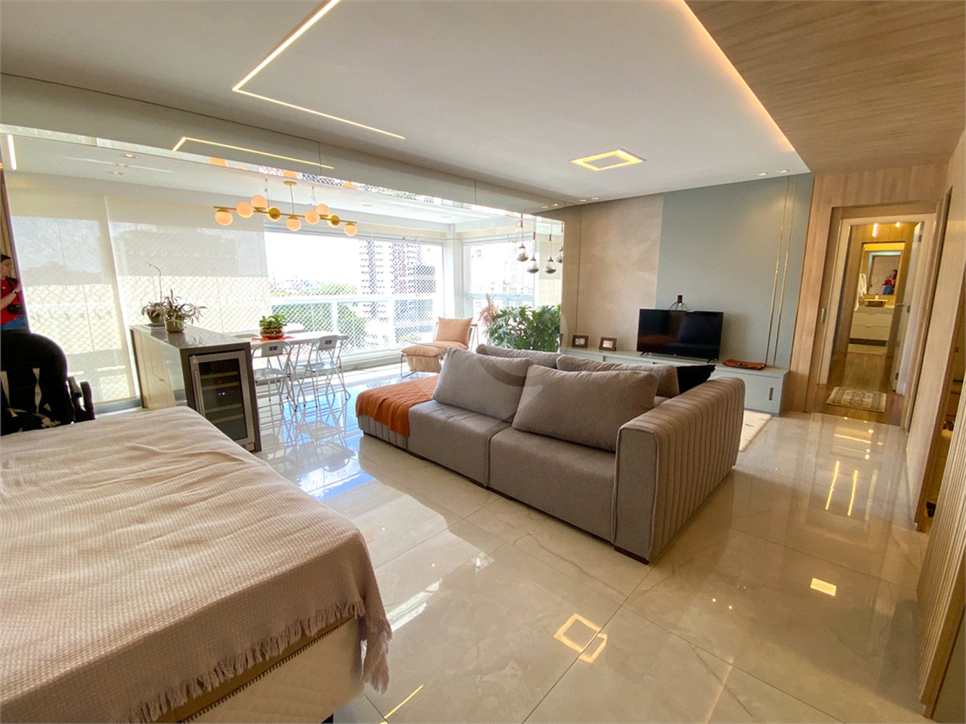Apartamento à venda com 3 suítes em Vila Pompéia, São Paulo, SP