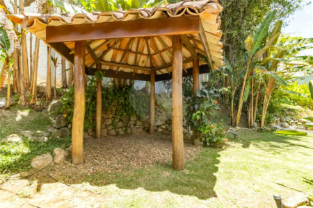 Casa à venda com 7 quartos, sendo 5 suítes,  em Morumbi, São Paulo, SP