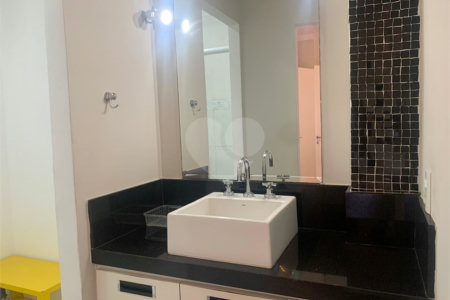 Duplex à venda com 2 suítes em Indianópolis, São Paulo, SP