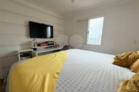 Apartamento à venda com 3 quartos, sendo 1 suíte,  em Vila Guarani (z Sul), São Paulo, SP