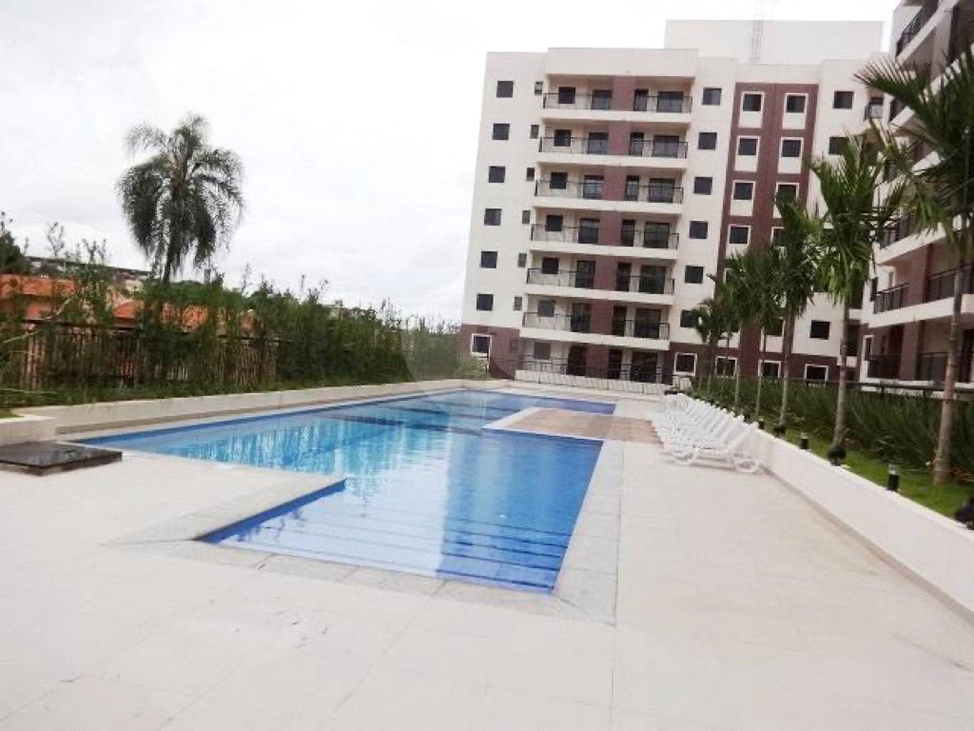 Apartamento à venda ou para alugar com 2 quartos, sendo 1 suíte, em Condomínio Granja Viana Ii, Cotia, SP