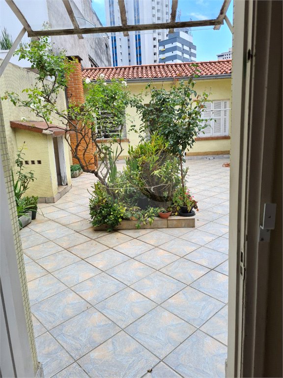 Sobrado à venda com 3 quartos em Campo Belo, São Paulo, SP