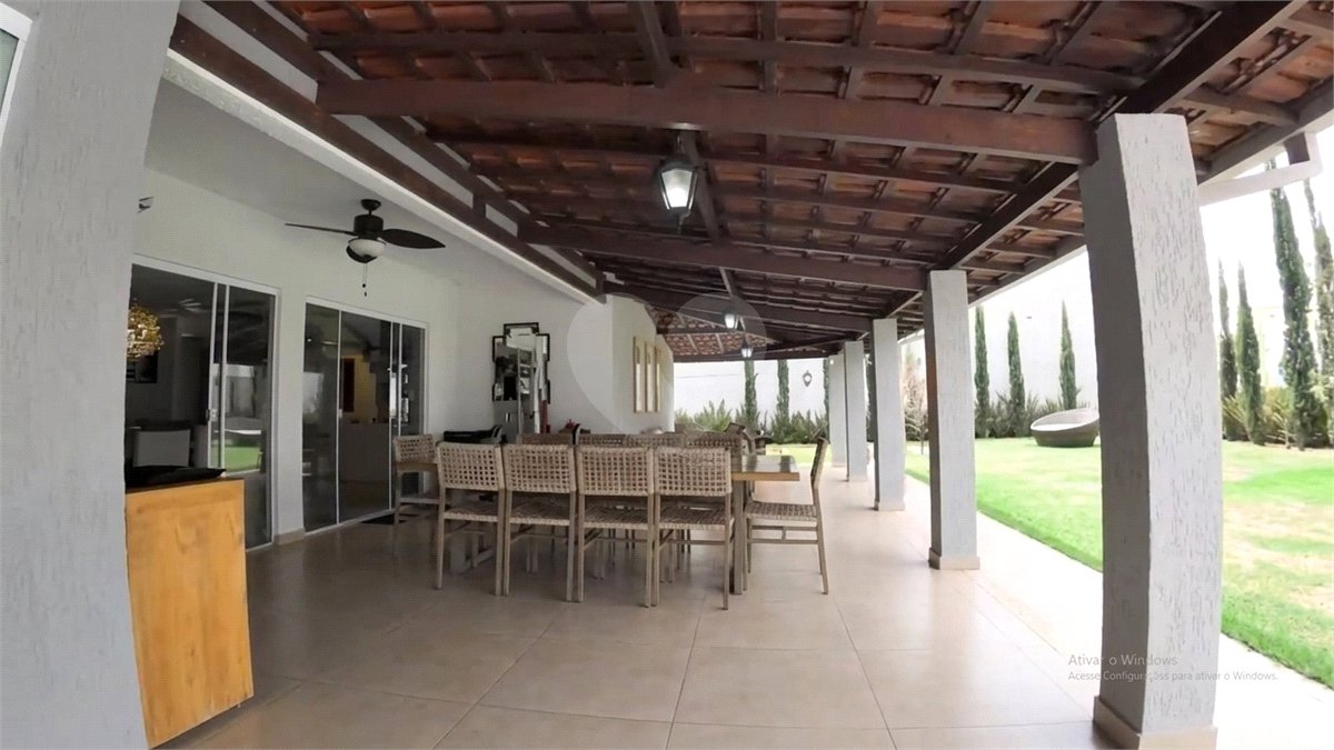 Casa à venda com 5 quartos, sendo 2 suítes, em Jardim das Roseiras, Araraquara, SP