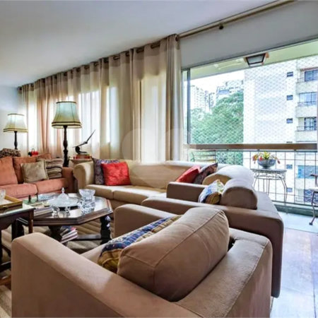 Apartamento à venda com 3 quartos, sendo 1 suíte, em Vila Andrade, São Paulo, SP