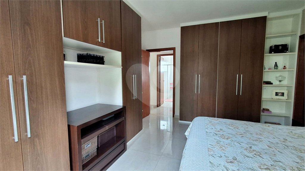 Casa à venda com 3 quartos, sendo 1 suíte, no condomínio Residencial Itatiba Country Club, Itatiba - SP