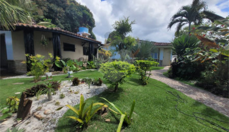 Casa à venda com 4 quartos, sendo 2 suítes,  no Centro, Santa Cruz Cabrália, BA