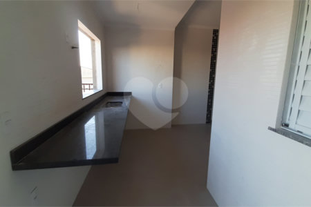 Casa à venda com 2 quartos no condomínio Residencial Luta, São Paulo - SP