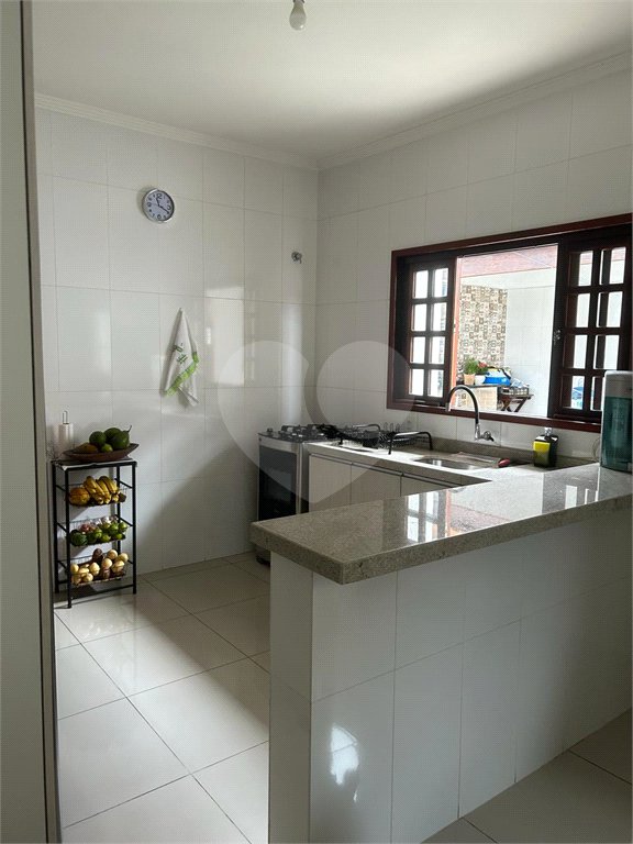 Casa à venda com 3 quartos, sendo 1 suíte,  no Centro, Mogi das Cruzes, SP