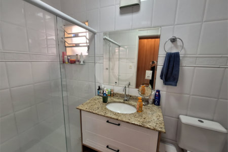 Casa à venda com 3 quartos, sendo 1 suíte, no condomínio Villaggio Tronchim, São Paulo - SP