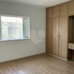 Casa Térrea à venda com 4 quartos, sendo 2 suítes, em Jardim Santa Rosália, Sorocaba, SP