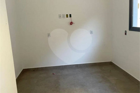 Casa à venda com 4 quartos, sendo 2 suítes,  no condomínio Residencial Castanheira, Sorocaba - SP
