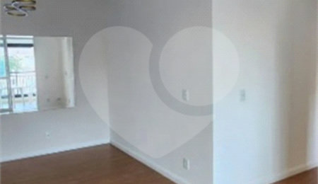 Apartamento à venda com 3 quartos, sendo 1 suíte,  em Cambuci, São Paulo, SP