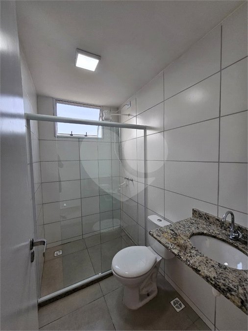 Apartamento para alugar com 2 quartos, sendo 1 suíte, em Nova São Pedro, São Pedro da Aldeia, RJ