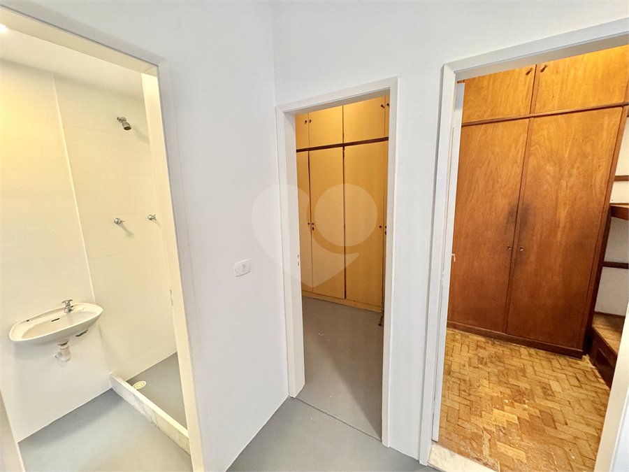 Apartamento à venda com 4 quartos, sendo 1 suíte, em Lagoa, Rio de Janeiro, RJ