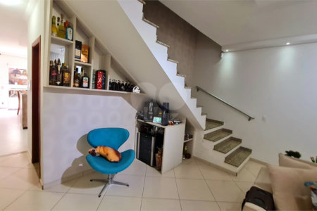 Sobrado à venda com 3 quartos, sendo 1 suíte,  em Jardim Leocádia, Sorocaba, SP