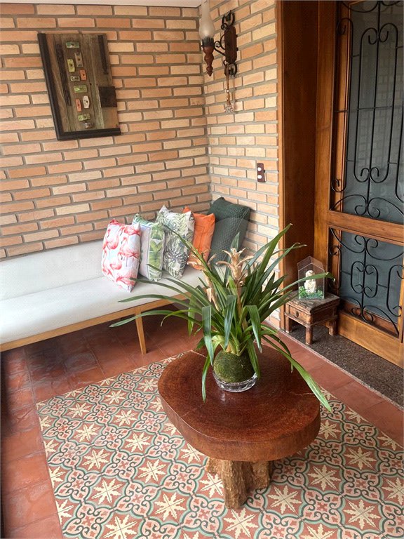 Sobrado à venda com 4 quartos, sendo 1 suíte,  em Jardim Leonor Mendes de Barros, São Paulo, SP