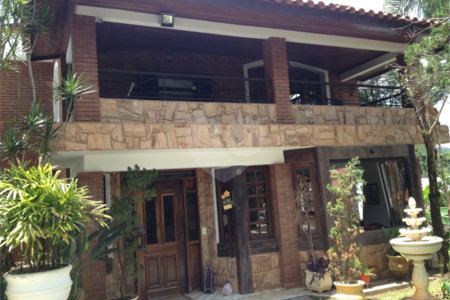 Casa à venda ou para alugar com 5 quartos, sendo 1 suíte, em Cumbari, Mairiporã, SP