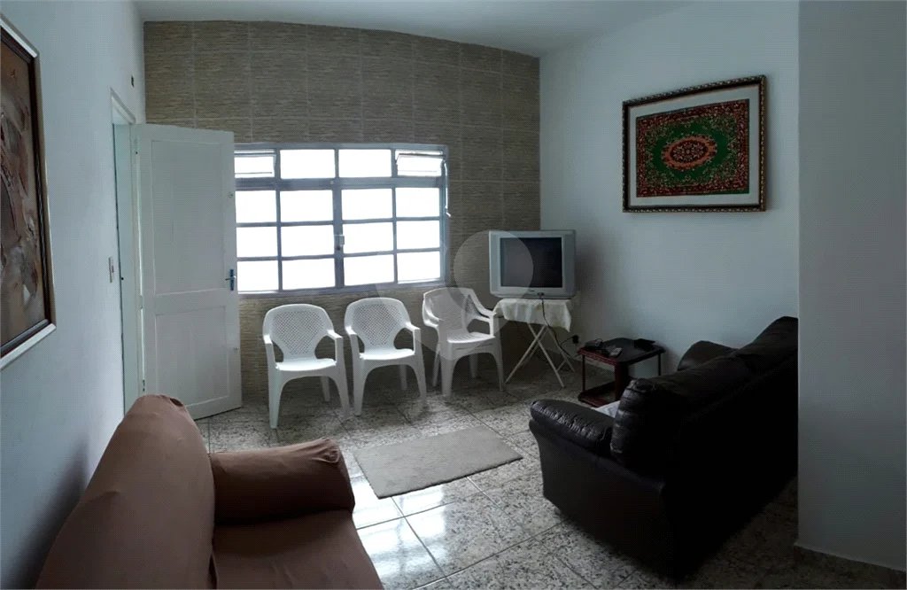 Casa Térrea à venda com 2 quartos, sendo 1 suíte, no Centro, Itanhaém, SP