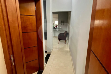 Sobrado à venda com 3 quartos, sendo 1 suíte, em Atibaia Belvedere, Atibaia, SP