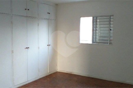 Sobrado à venda com 5 quartos, sendo 1 suíte, em Nova Piraju, São Paulo, SP