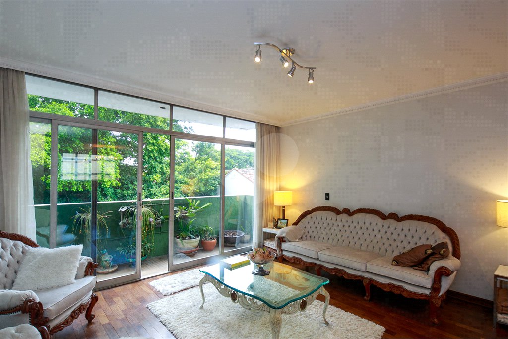 Apartamento à venda com 4 quartos, sendo 1 suíte, em Chácara Santo Antônio (zona Sul), São Paulo, SP
