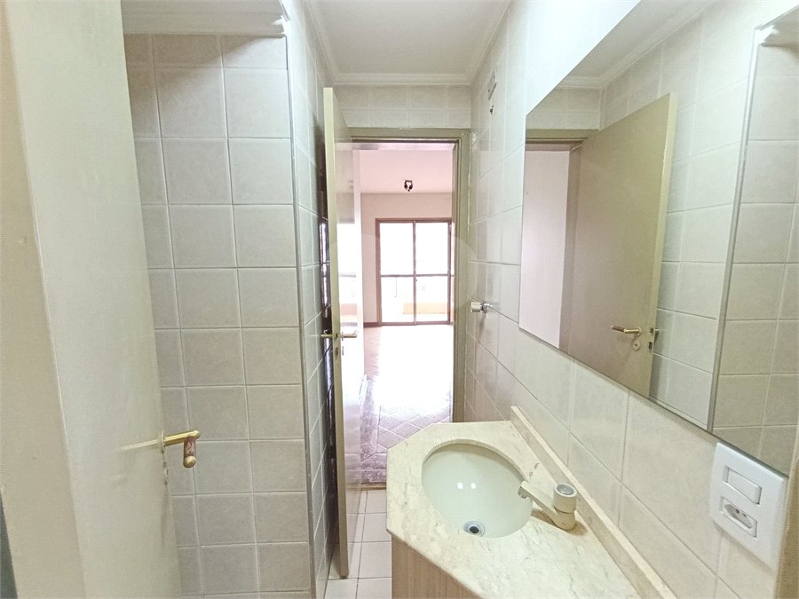 Apartamento à venda com 3 quartos, sendo 1 suíte, no Centro, Ribeirão Preto, SP