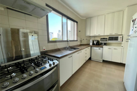 Apartamento à venda com 4 quartos, sendo 3 suítes, em Campo Belo, São Paulo, SP