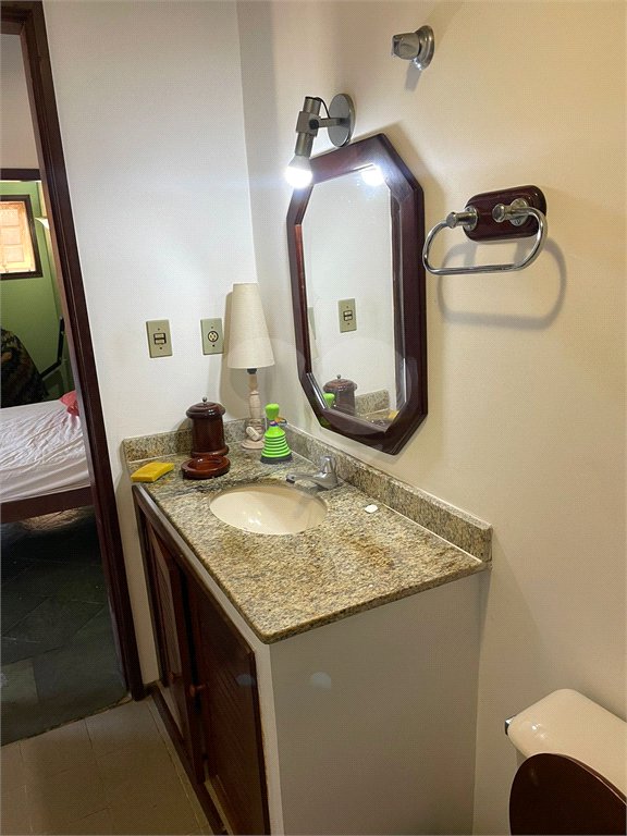 Casa em condomínio à venda com 2 quartos, sendo 1 suíte,  em Portal da Ferradura, Armação dos Búzios, RJ