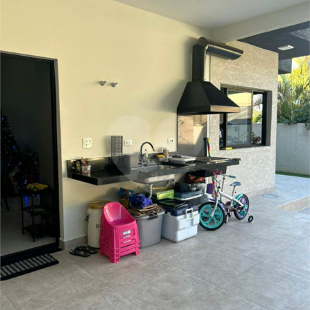Casa à venda com 3 suítes no condomínio Shamballa 1, Atibaia - SP