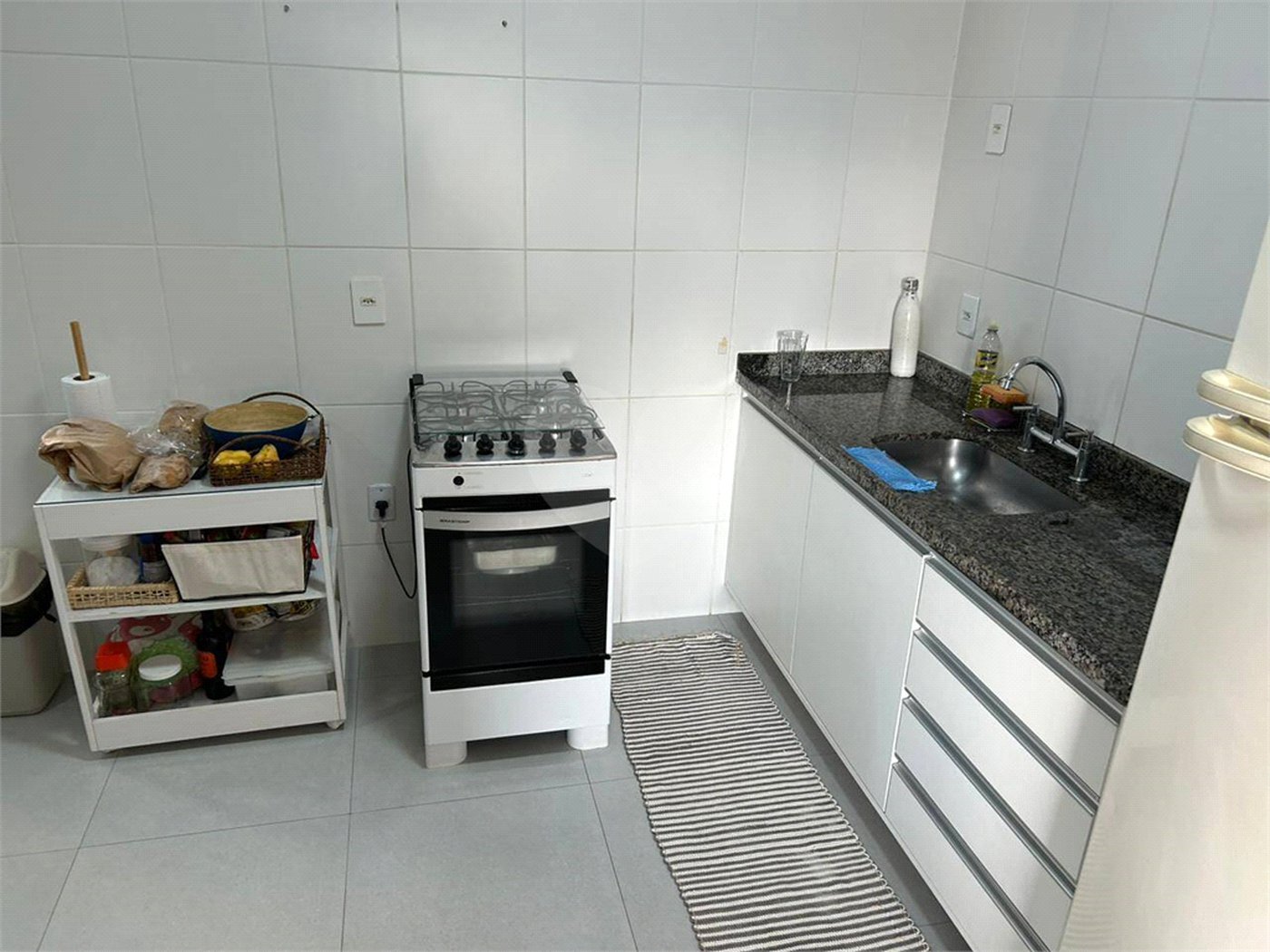 Apartamento à venda com 4 quartos, sendo 1 suíte,  em Jardim Armênia, Mogi das Cruzes, SP