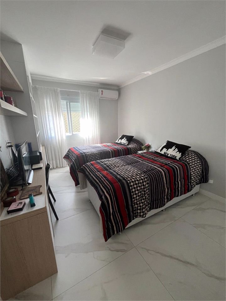 Apartamento Residencial à venda, Gonzaga, Santos - AP0199.