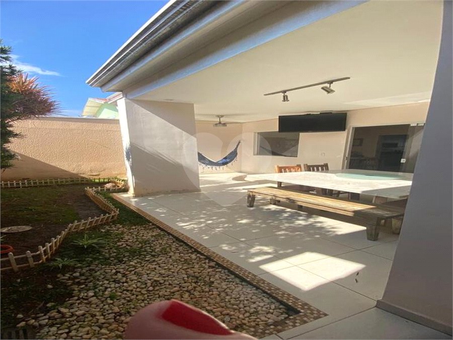 Casa à venda com 3 quartos, sendo 1 suíte, no condomínio Residencial Green Village, Indaiatuba - SP