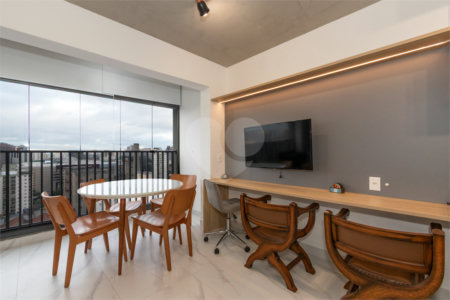 Apartamento à venda ou para alugar com 1 quarto em Vila Pompéia, São Paulo, SP