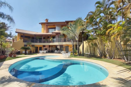 Casa à venda com 5 quartos, sendo 4 suítes, no condomínio Rancho Dirce, Sorocaba - SP