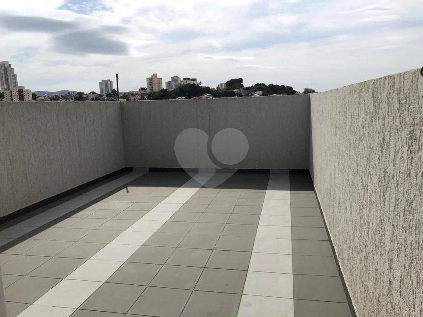 Casa à venda com 3 quartos, sendo 1 suíte,  em Vila Gustavo, São Paulo, SP