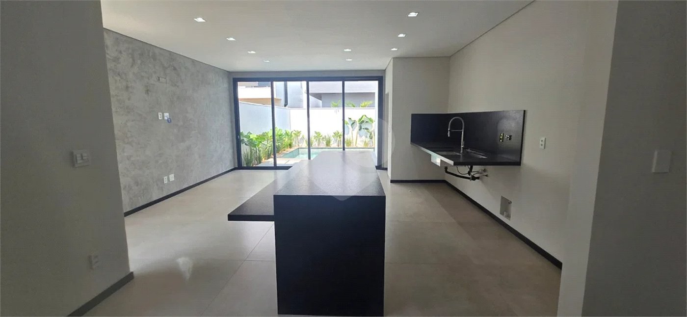 Casa à venda com 5 suítes no condomínio Parque Faber IV, São Carlos - SP