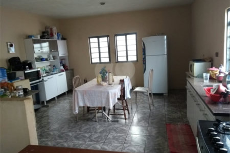 Casa à venda com 3 quartos, sendo 1 suíte,  em Vila Romão, Salto, SP