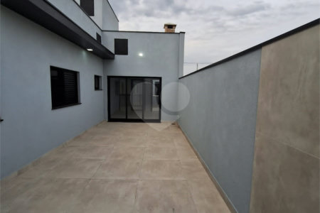 Casa à venda com 3 quartos, sendo 1 suíte,  no condomínio Helena Maria, Sorocaba - SP