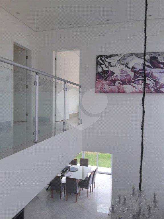 Casa à venda com 3 suítes em Moinho Velho, Cotia, SP